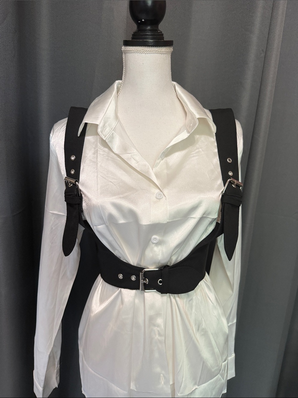 Urban Outfitters Adjustable Black Buckle Harness Belt for Women Small